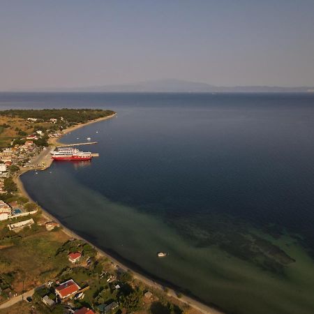 Pension Lakis Prínos Buitenkant foto