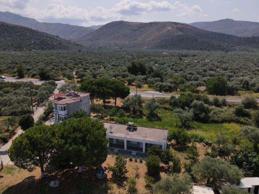Pension Lakis Prínos Buitenkant foto